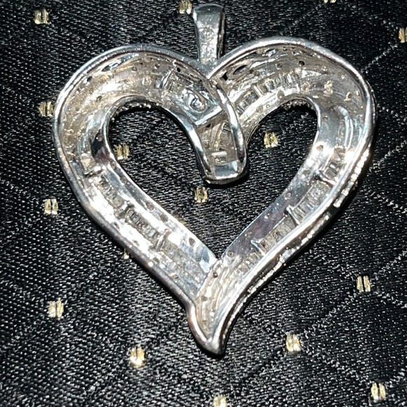 Large Sterling Silver and Diamond Heart Pendant!!! - Picture 4 of 7